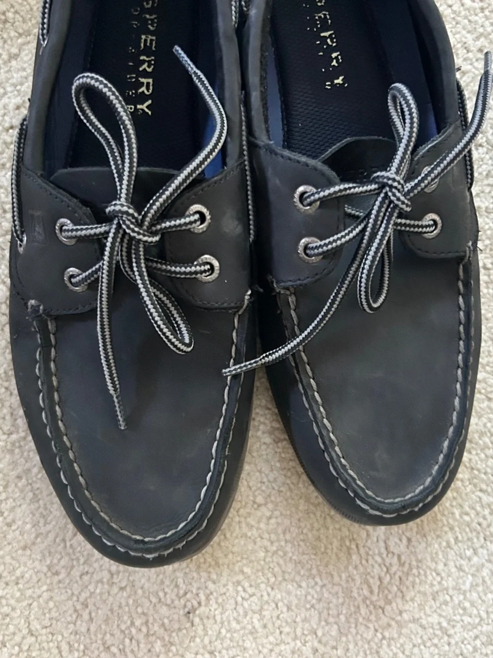 Sperry Authentic Original 2-eye boat shoe Men's 9M